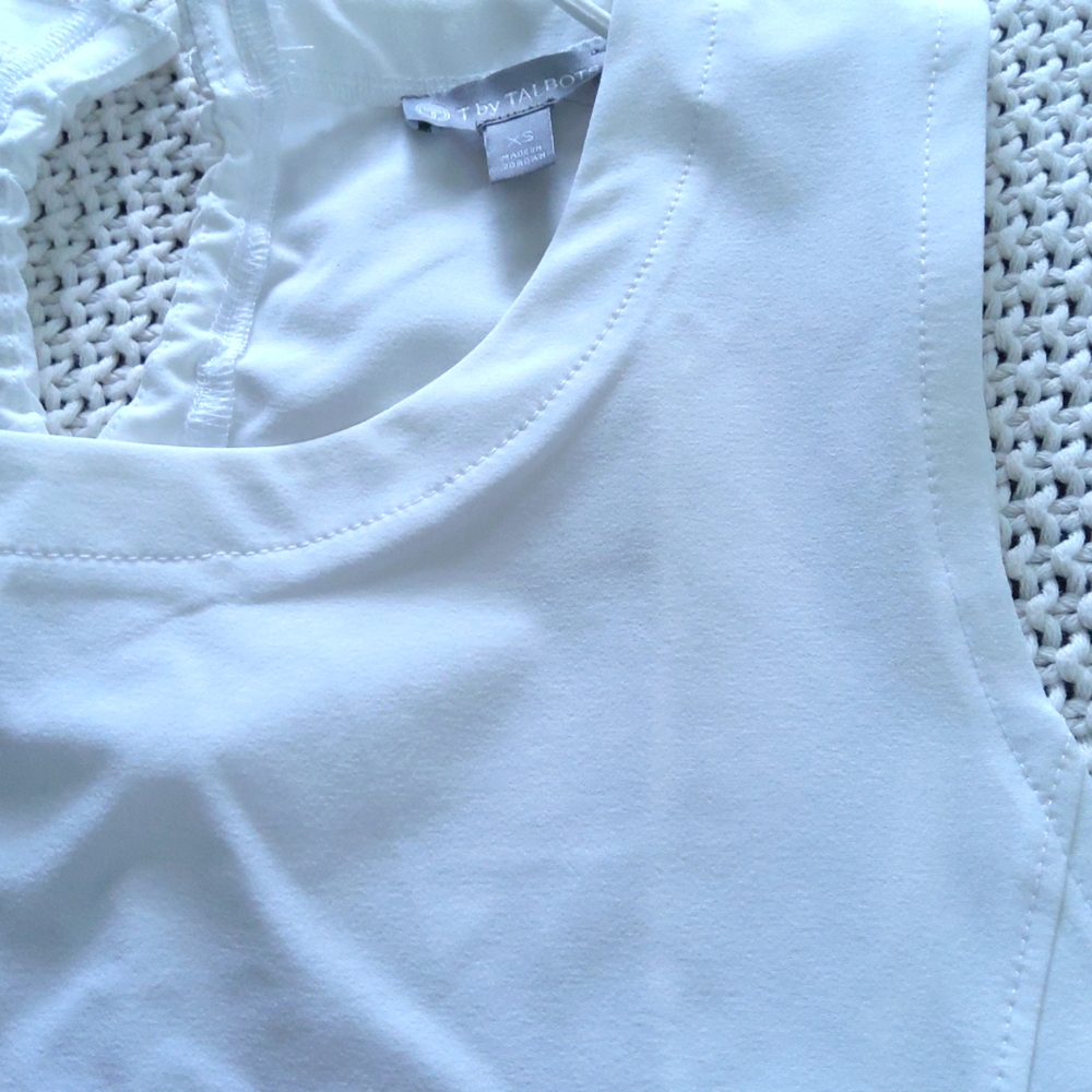 T by Talbots Sleeveless Activewear Athleisure Top